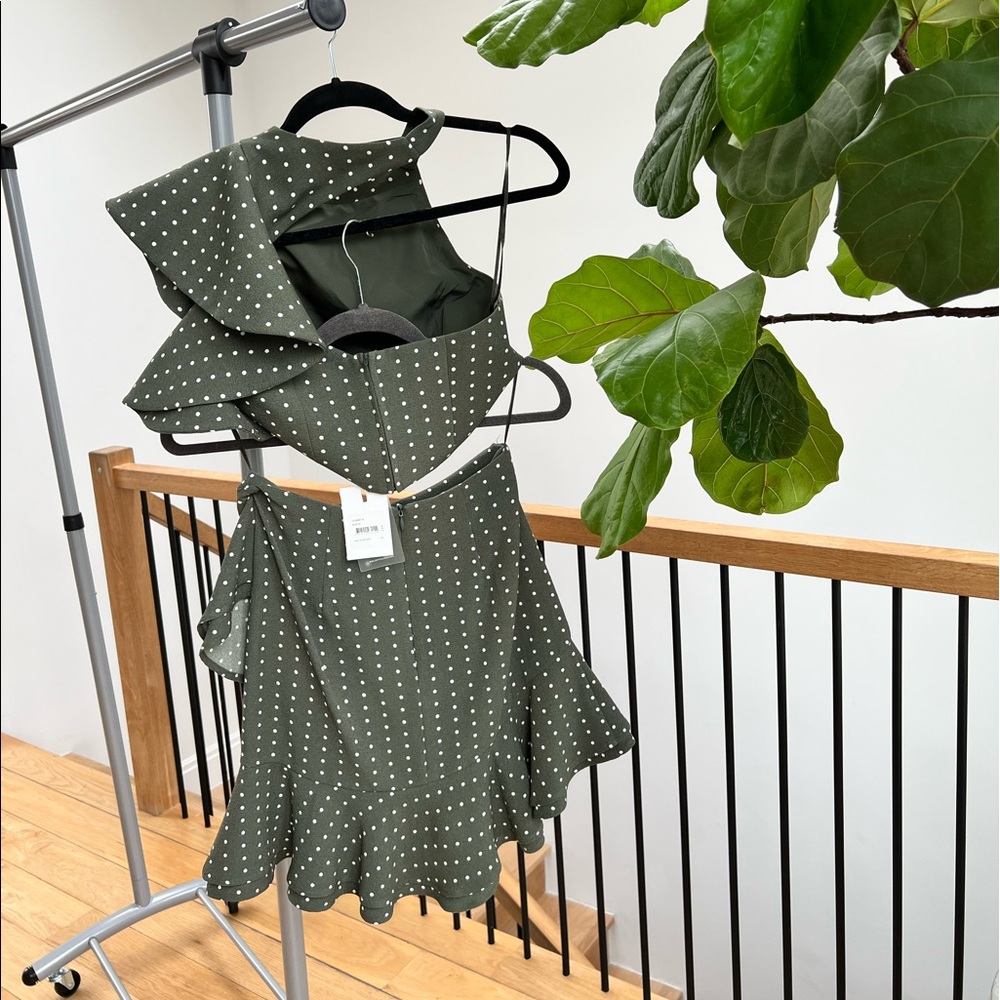 Two piece set - green with white polka dots - skirt and top - Picture 2 of 2
